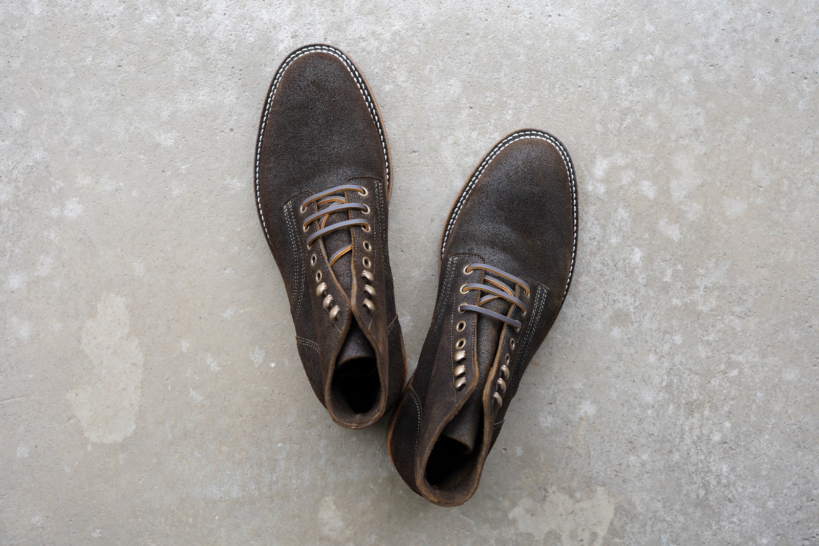 The Allen Stitchdown - Dark Olive Waxed Rough-out (618