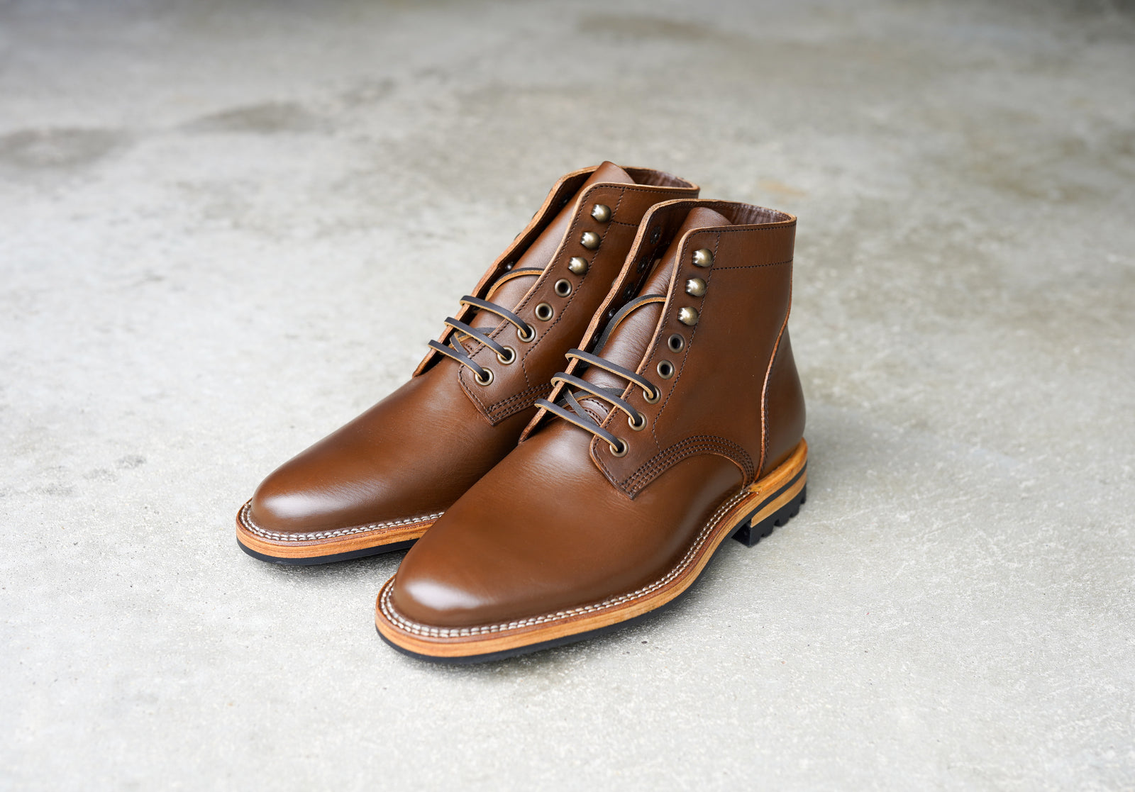 The Allen Stitchdown - Caramel Teacore Veg Tan (618